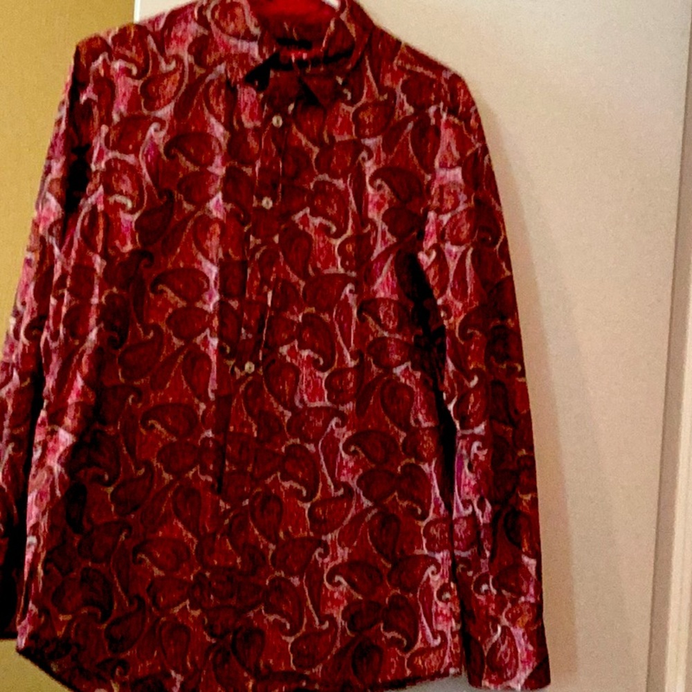 Men’s sports shirt. Size M